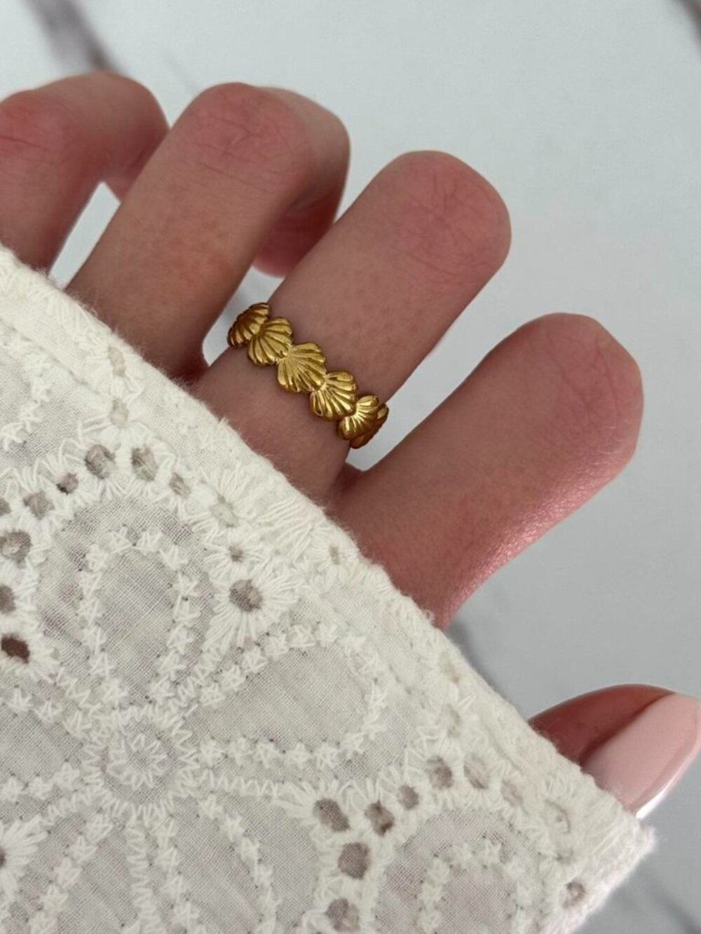 Sku:0401 Vintage gold ring shells stainless steel 18K‎ plate + gift bag